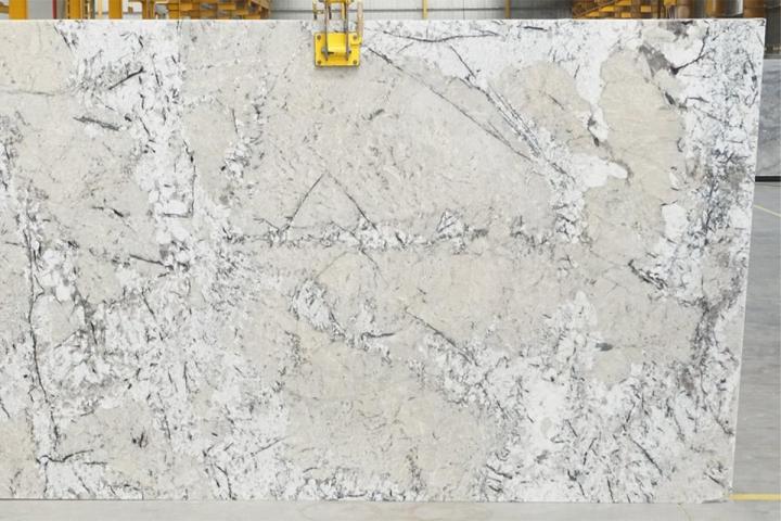 Création de comptoirs en quartz Laval