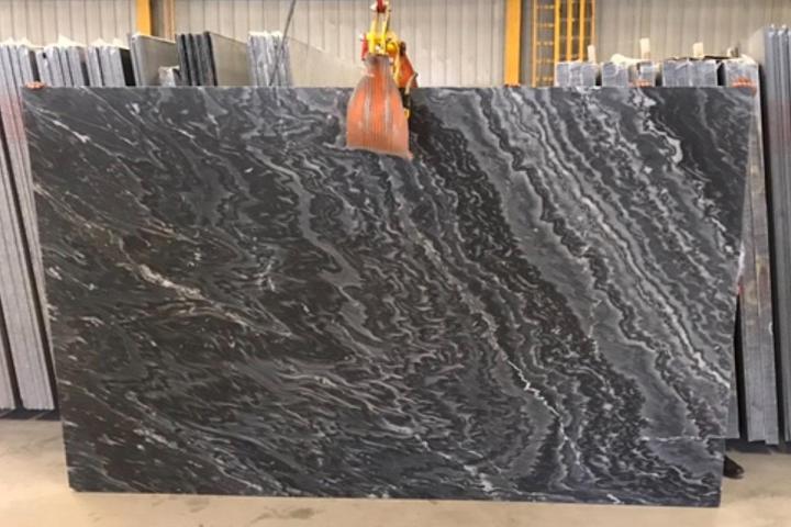 Création et installation de comptoirs en marbre Laval