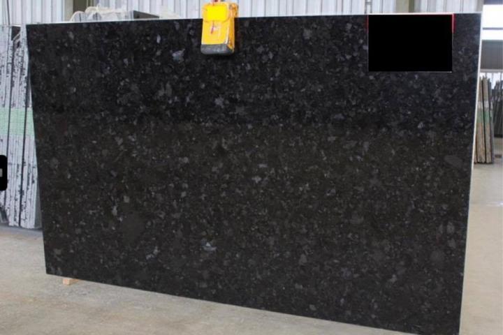 Fabricant de comptoir en Dekton Laval