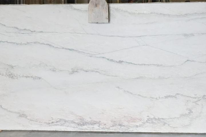 Fabricant de comptoir en porcelaine Laval