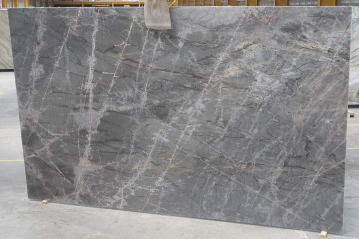 Création de comptoirs en quartz Laval